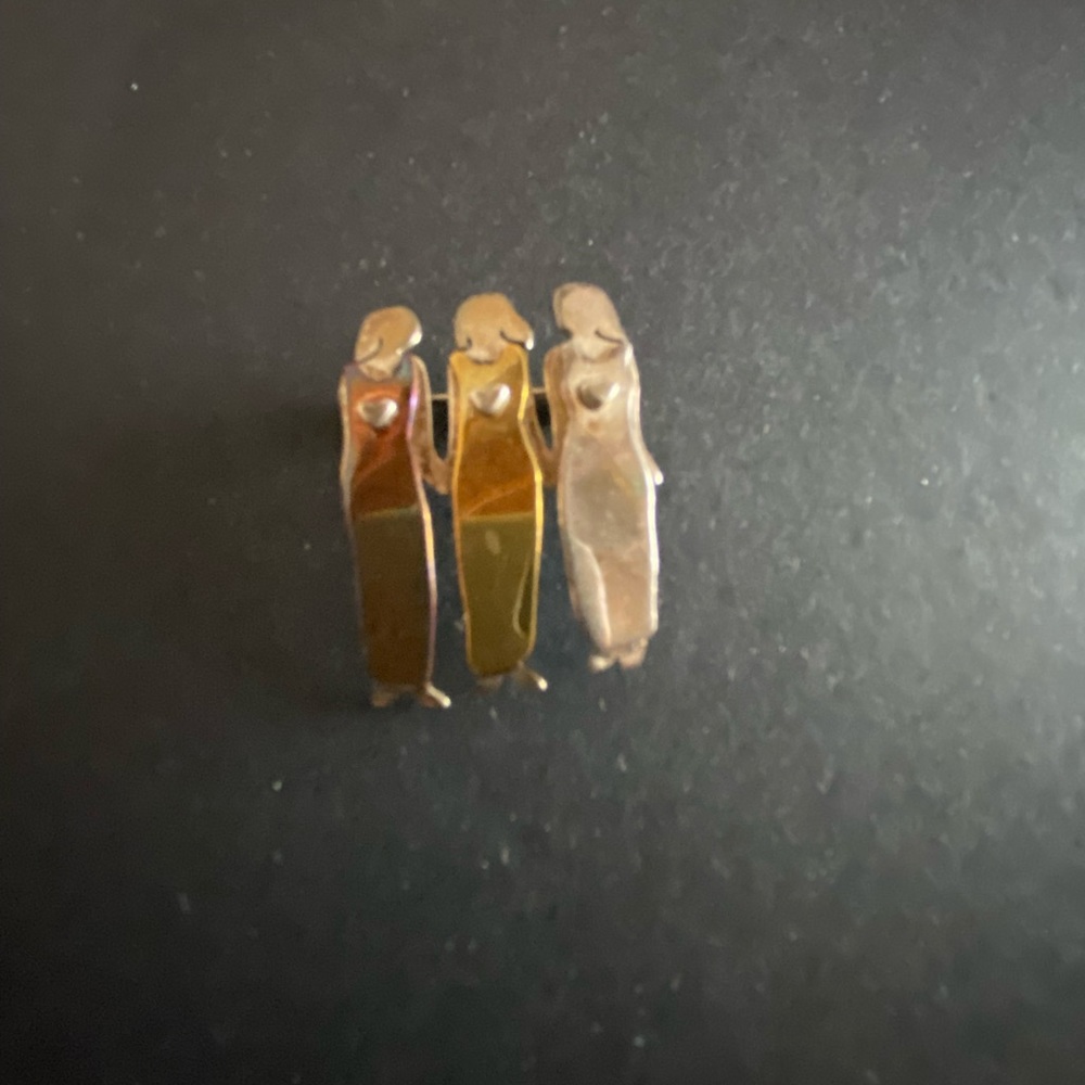 For Donnawherron only Do not buy Thank you 3 Sisters Brooch
